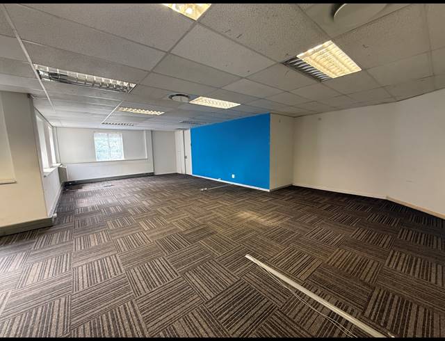 409M² OFFICE TO LET IN HOUGHTON ESTATE